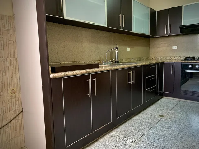 Sky Group Alquila Apartamento En Resd Arno, Municipio Valencia, Urb. Camoruco Al Lado De La Cruz Roja Ap1108