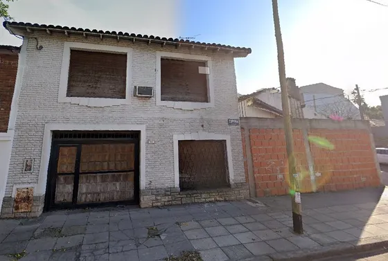 Casa Reforma A Terminar O Subdividir En 3 Departamentos De 100m² O 6 De 35 / 50m² - 10 Ambientes - Ideal Desarrollador - Mejor Zona De Ramos Mejia - Permuta Galpon Zona Oeste