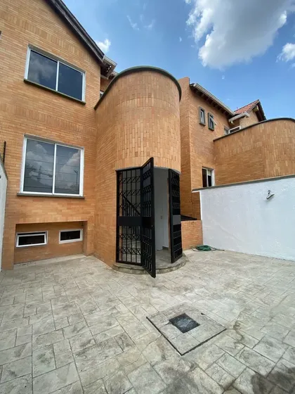 Townhouse De Oportunidad En Terrazas Del Country-sl