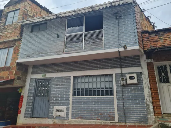 Casa Central En La Mesa Cundinamarca, Rentando, 