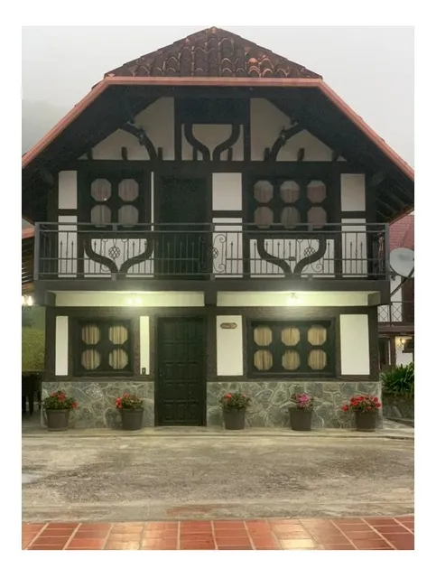 Hermosa Posada En Venta En La Colonia Tovar (yq)