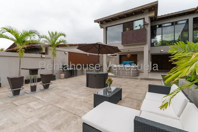 Casa En Venta En Prados Del Este Caracas Terraza Calle Cerrada