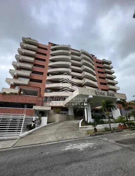 En Venta Amplio Apartamento En Resd Vista Real, Av Las Americas, Merida,  Codigo: B&c0-15, Abril2025