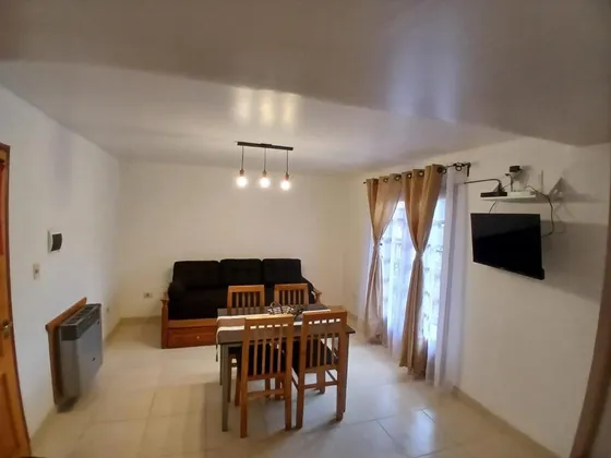 Departamento Céntrico 2 Ambientes Con Balcón, Vistas Bellisimas Y Ubicado En Pleno Centro!!