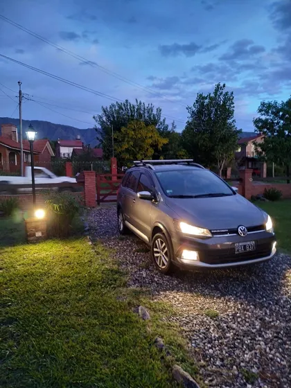 Volkswagen Suran Cross 1.6 Highline Msi 110cv
