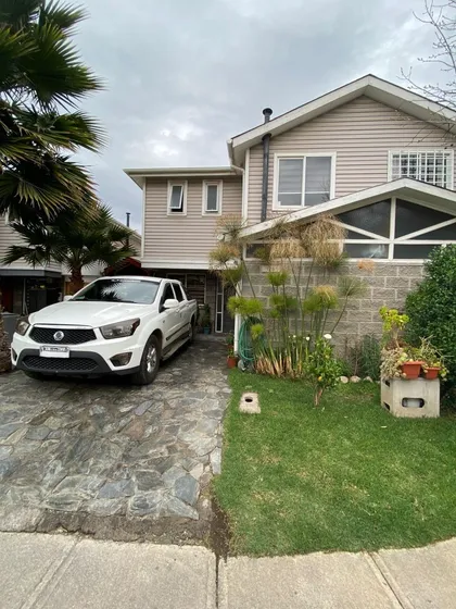 Hermosa Y Cómoda Casa  En Condominio.