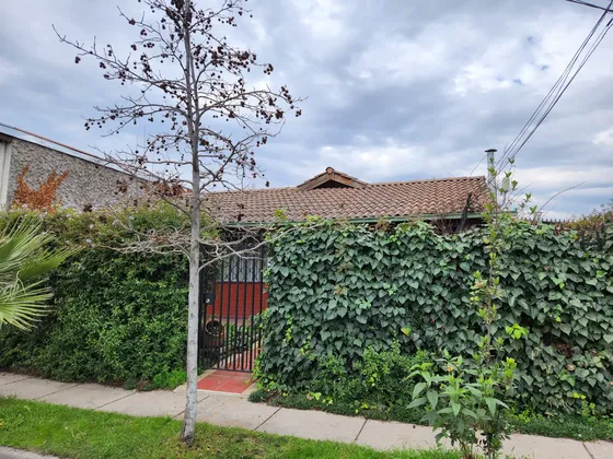 Casa En Condominio Con Lindos Jardines Al Lado Del Metro