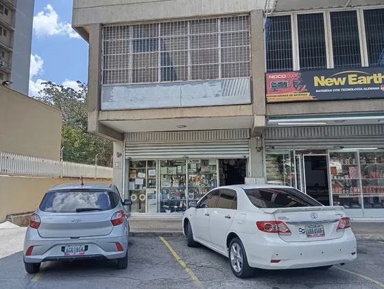 Venta De Local En La Urbina + Fondo De Comercio 300.000 $
