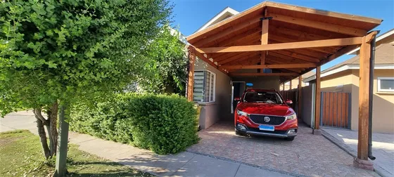 Casa En Venta De 3 Dorm. En Colina