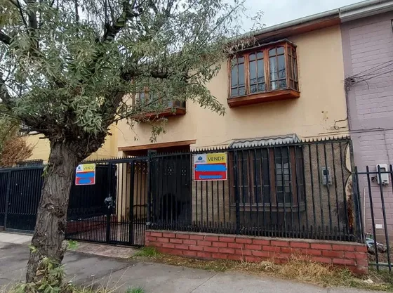 Acogedora Casa Con Ampliación (4d-2b) Buin