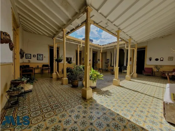 Casa Colonial De Gran Tamaño En Girardota(mls#246422)