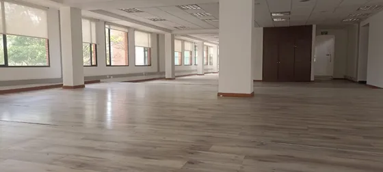 Oficina En Arriendo En Chico Norte. Cod A1105066