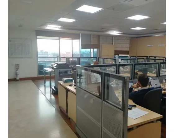 Oficina 142 M2 En Venta, Usaquen, Zona Financiera Y Comercial