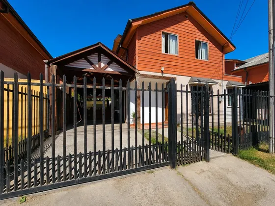 Casa De 4 Dormitorios Con Excelente Conectividad En Rauquén