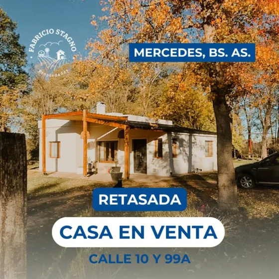 Venta Casa 2 Dormitorios Mercedes Con Cochera Sobre Amplio Terreno