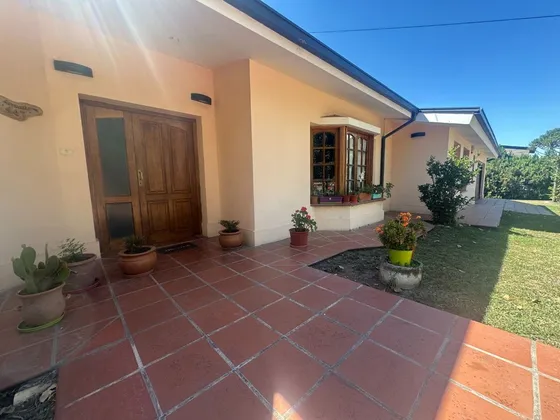Gran Casa 3 Dor. C/pileta Y Quincho En Salsipuedes