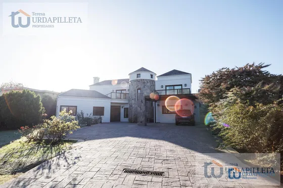 Casa En Venta Con Vista Al Golf En Estancias Del Pilar- Golf-pilar
