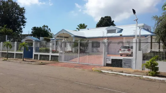Majestuosa Casa En Venta Campo B