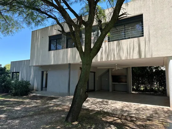 Casa En  En Housing