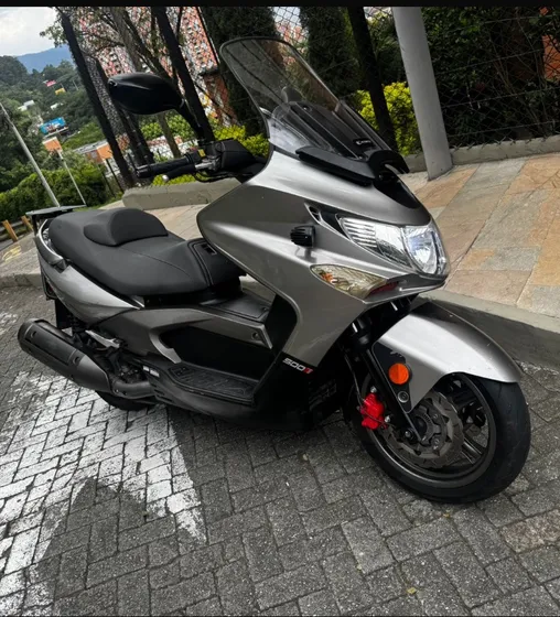 Moto Kymco Xciting 500 Ri