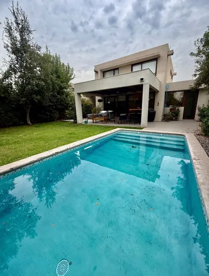 Entrega Inmediata, Casa En Condominio Con Piscina