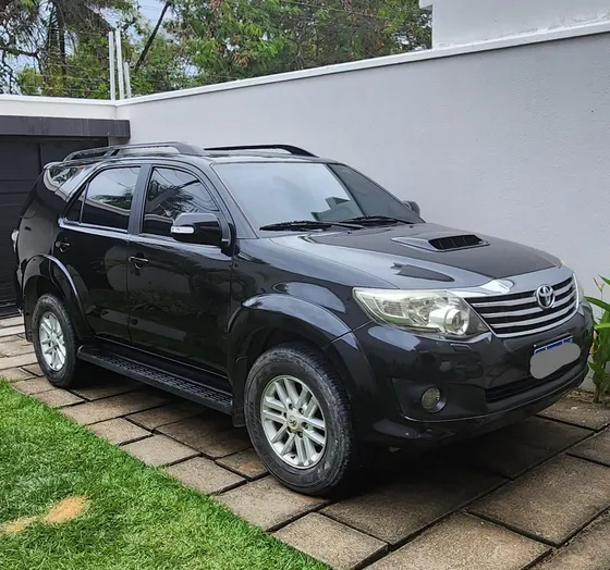 Toyota Sw4 3.0 Srv 7l 4x4 Aut. 5p 171 Hp