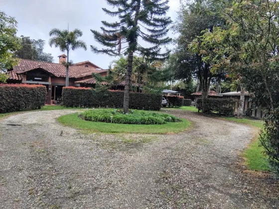 Casa Finca En Vereda Cabeceras. Bien Ubicada Y Con Gran Potencial