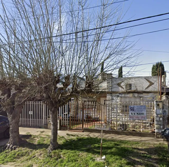 Palomar Casa En Terreno Propio Al Frente Casa De 3 Ambientes Garage Fondo  F: 7414