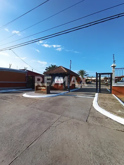 Casa En Villas Los Frailes, Maneiro, Isla De Margarita Cod: 1384