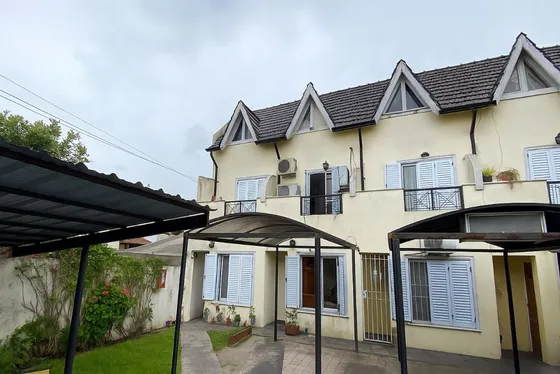 Venta Triplex 4 Ambientes Martín Coronado