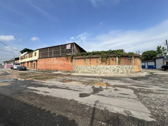 Casa Con Potencial Comercial En La Urb Fundación Mendoza G.g