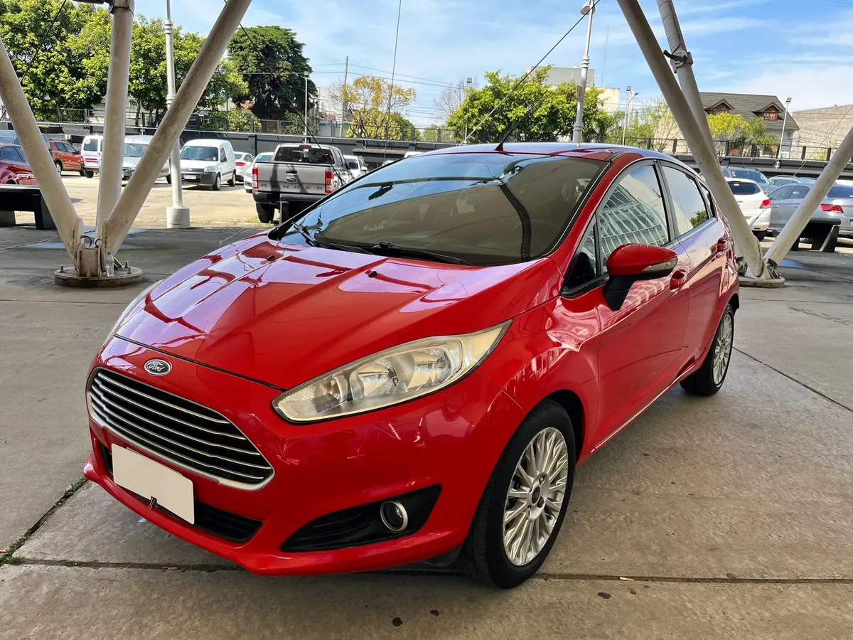 Ford Fiesta Kinetic 1.6 SE Powershift 120 cv