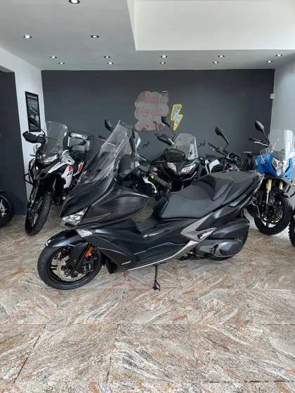 Kymco Xciting 400, 2023. Moto Seleccionada. No Bmw C 400 Gt