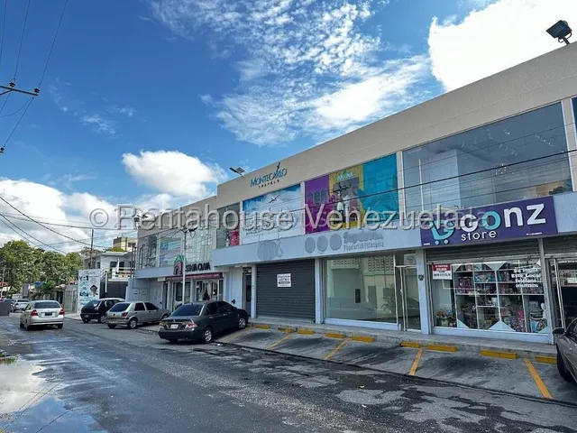 Amplio Y Moderno Local Comercial En Alquiler Este De Barquisimeto. Urbanizacion Nueva Segovia 25-20309 As-ab