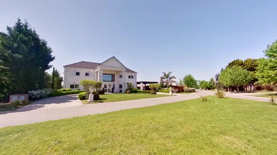 Venta Casa De 6 Ambientes Con Pileta En Haras Santa Maria 