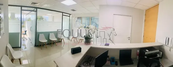Espectacular, Moderna Y Gran Clínica Dental. Lo Barnechea