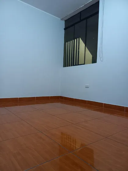 Departamento En Excelentes Condiciones En 3er Piso Con Vista A La Calle, Ingreso Independiente