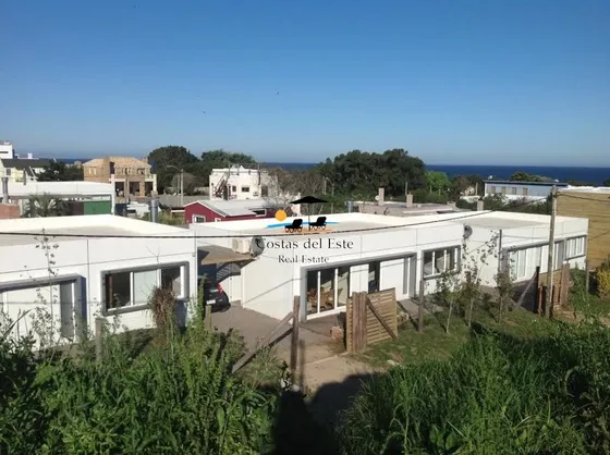 Vendo Hermosa Casa De 3 Dorm. En Complejo Con Pileta Abierta