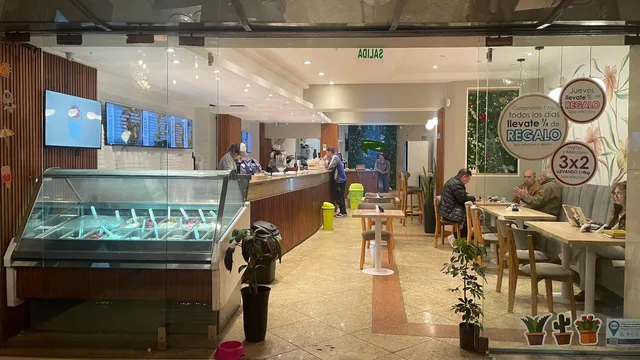 Heladería-cafetería