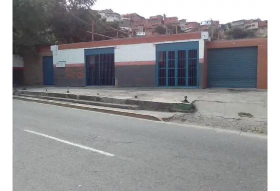 Vendo Local 410m2 Catia La Mar 8666