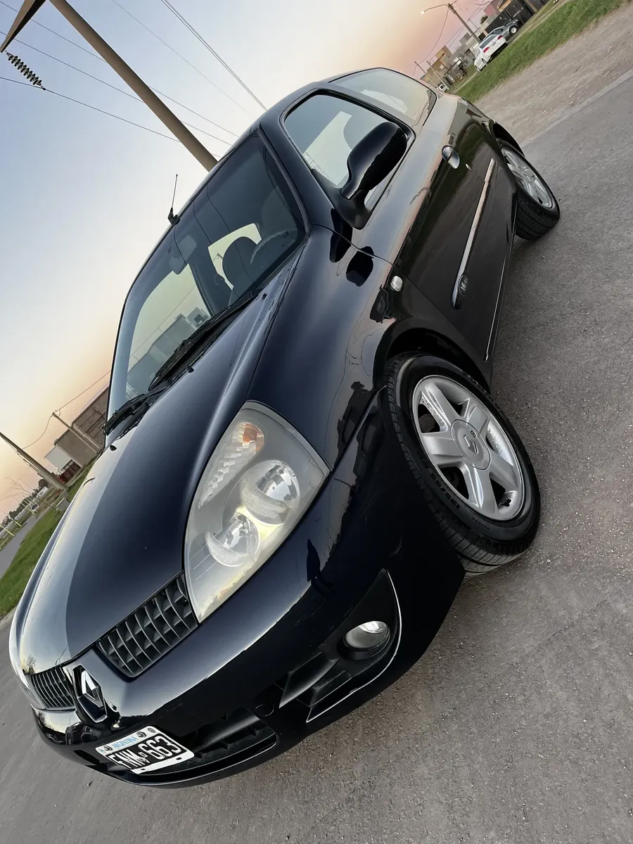 Renault Clio 1.6 Dynamique558657312307947526