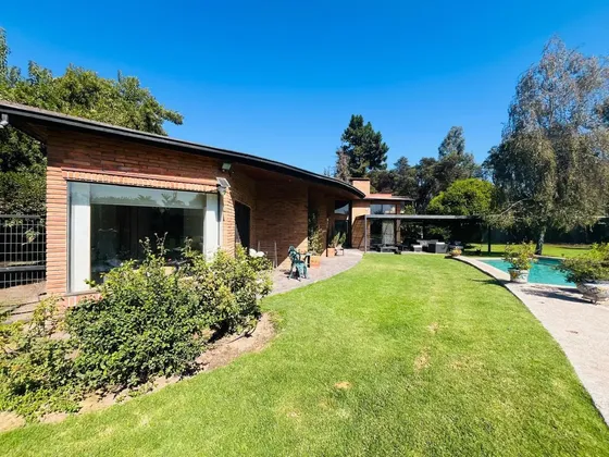 Hermosa Parcela En Talagante Con 2 Casas
