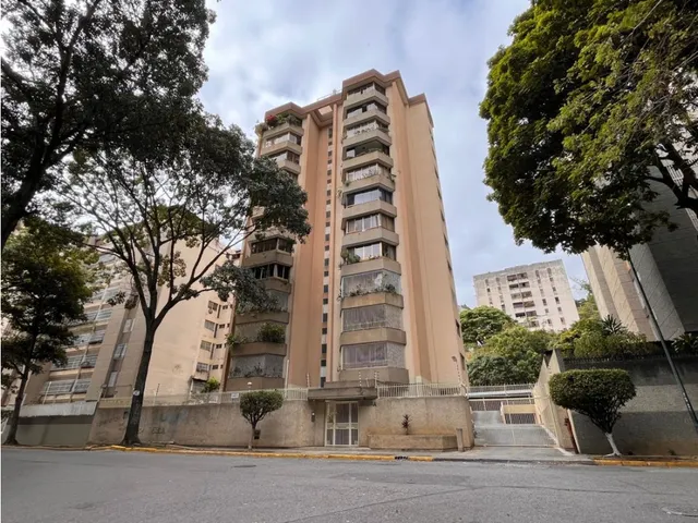 Se Vende Apartamento 120m2 La Urbina 2436