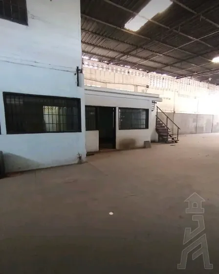 El Faro Bienes Raíces Ofrece En Venta Galpón Ubicado En La Privilegiada Av. Argimiro Gabaldón Antigua Vía Alterna Qué Tiene Alto Tráfico Vehicular Y Peatonal, Excelente Visibilidad Y Fácil Acceso.