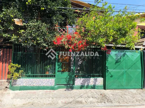 Casa En Venta De 4 Dorm Y 1 Baño. En Renca