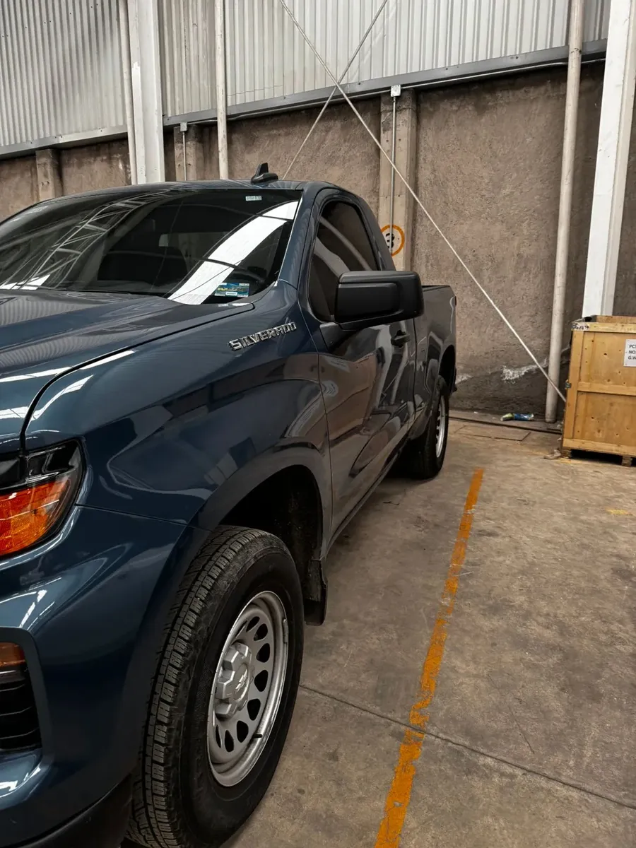 Chevrolet Silverado 2024 5.3 V8 Cabina Regular 4x2 At