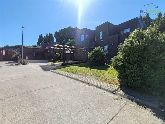 Casa En Venta De 4 Dorm. En Puerto Varas