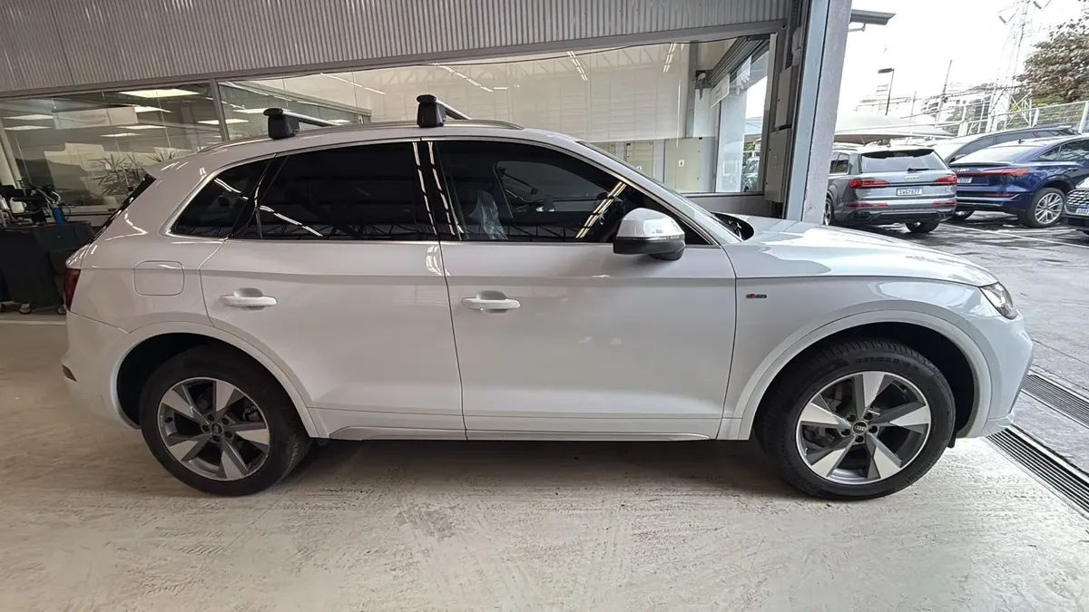 Audi Q5 2024 2.0 S Line 45 Tfsi S-tronic Quattro 5p — foto 7