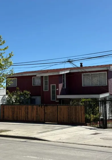 Vendo Acogedora Casa En Muy Buena Ubicación, Concepción.