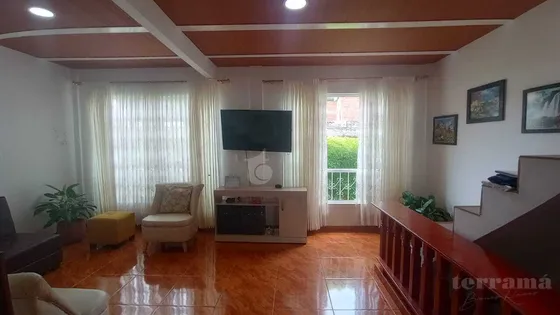 En Venta= Hermosa Casa De Tres Pisos= Portales De Comfandi= Yumbo